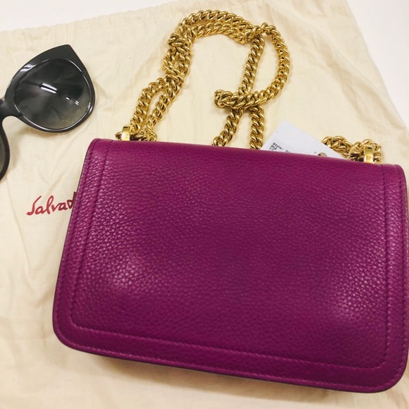 💜 Salvador Ferragamo Corssbody💜 - Picture 8 of 8